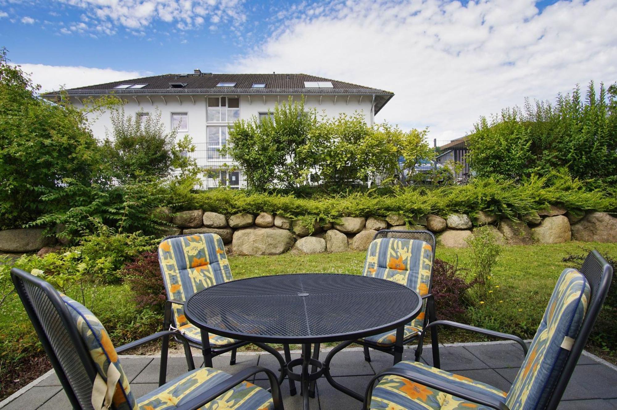 Terrasse, Gratis Nutzung Vom Ahoi Erlebnisbad Und Sauna In Sellin - Villa Antje Fewo 04 Goehren  Ngoại thất bức ảnh